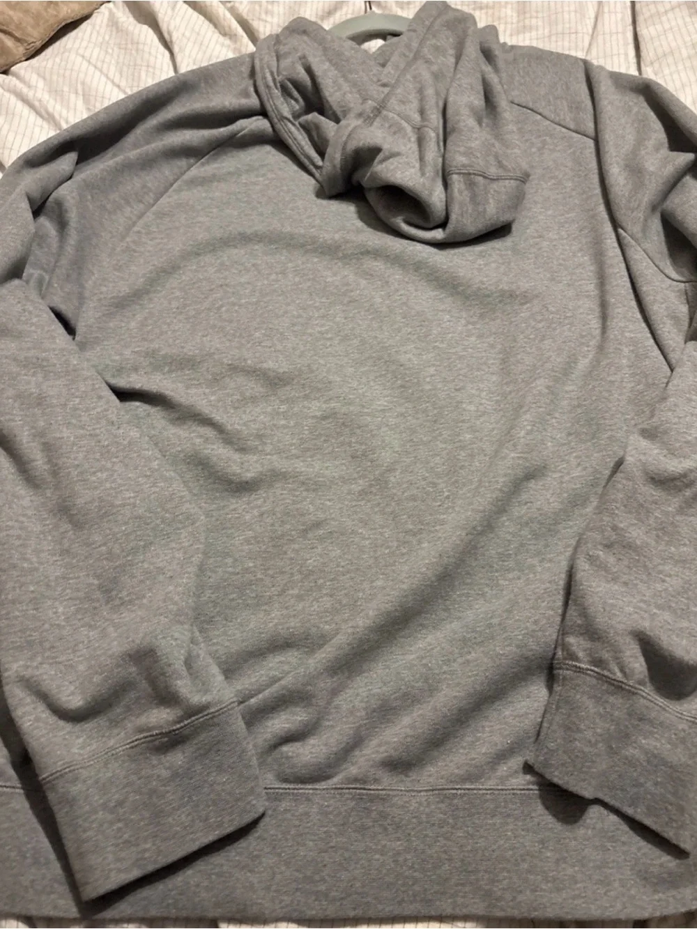 Jordan Men’s Heather Gray Pullover Hoodie with Jumpman Logo